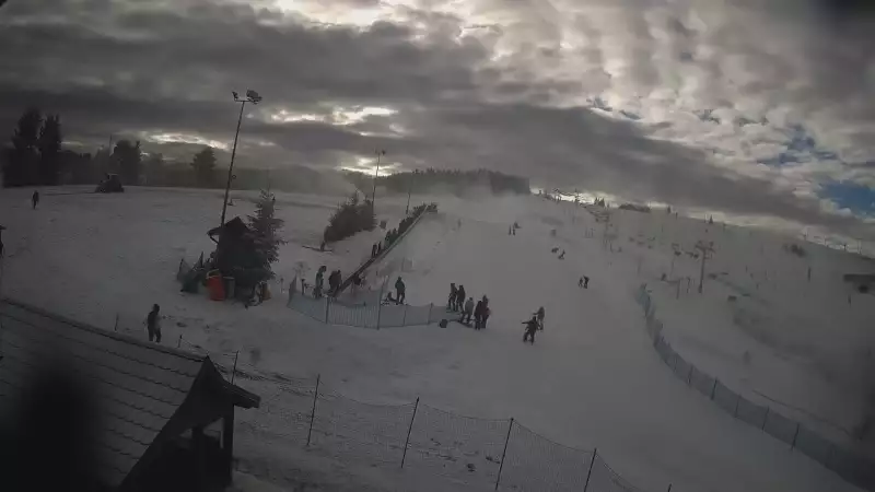 Panoramiczny widok na cały komplekt narciarski Master Ski w Tyliczu