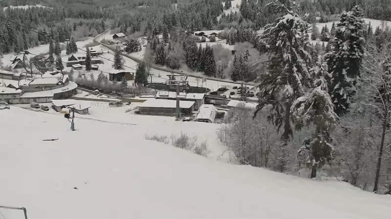 Kamera na SkiPark Oravice - widok na stok i termy Oravice na Słowacji Meander.