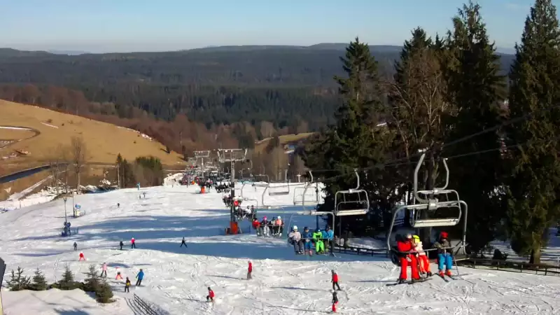 Widok ze stacji narciarskiej Mieszko w Zieleniec Sport Arena
