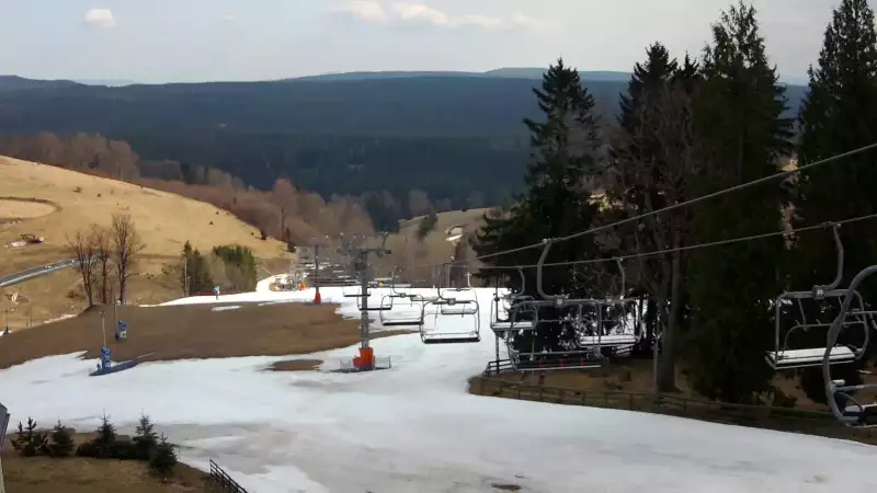 Widok ze stacji narciarskiej Mieszko w Zieleniec Sport Arena