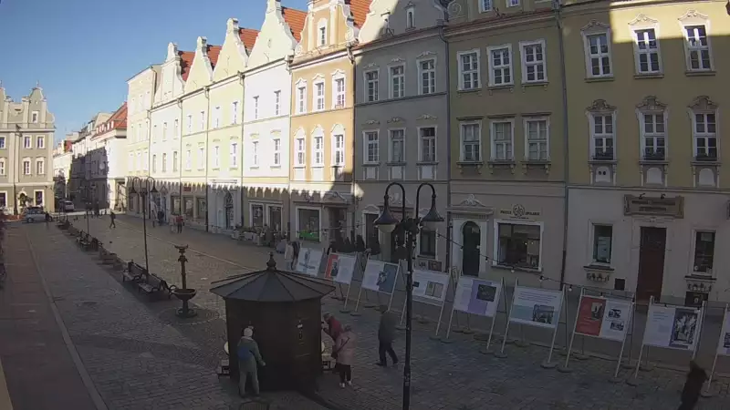 Widok online na opolską Aleję Gwiazd znajdującą się na Rynku