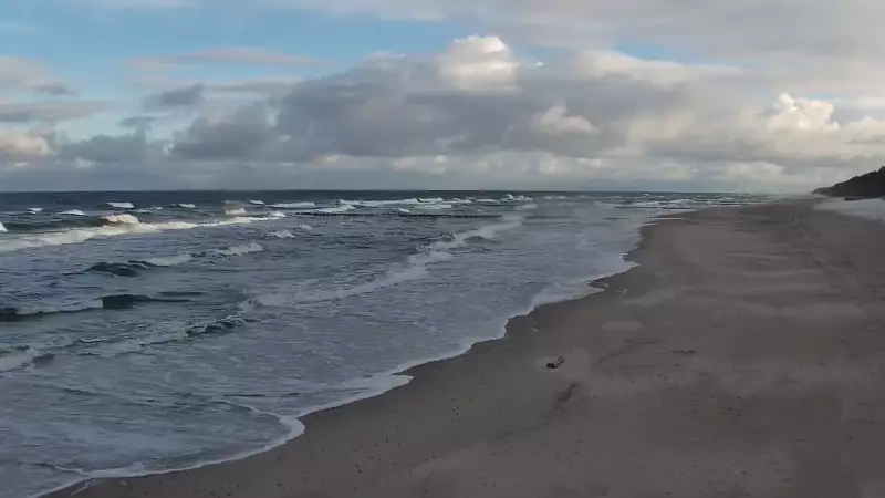 Pobierowo kamera na miasto i plażę