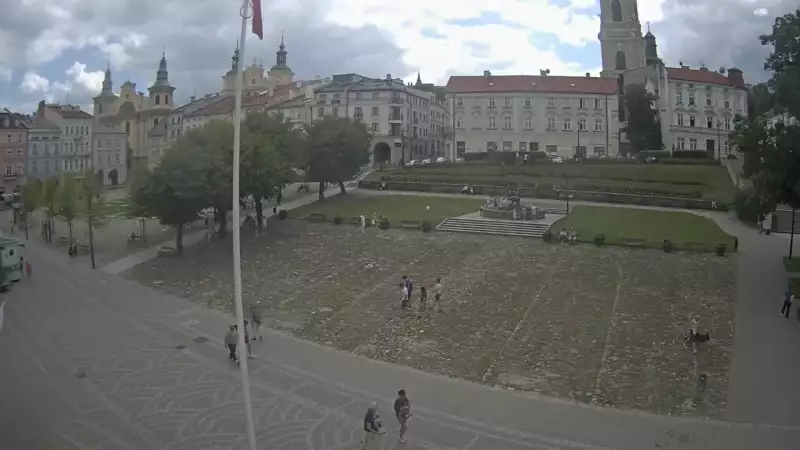 PRZEMYŚL - widok na rynek NOWOŚĆ