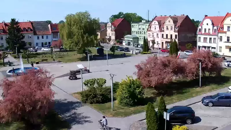 Obrotowa kamera HD w centrum Rakoniewic.
