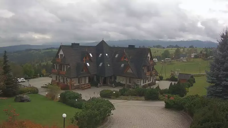 Widok na Hotel Redyk w Ząbie koło Zakopanego