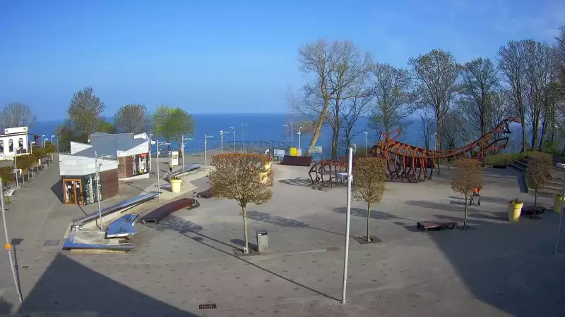 Widok z Kamery na deptak w REWALU na żywo