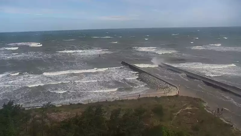 Kamera z widokiem na plażę w Rowach woj. pomorskie.