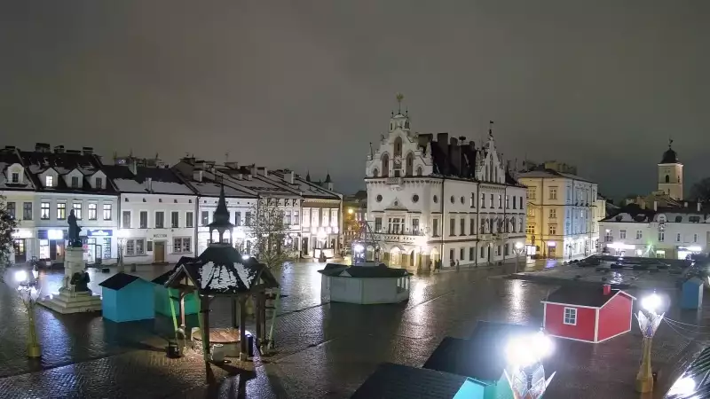 Widok z Kamery na Stary Rynek w Rzeszowie na żywo