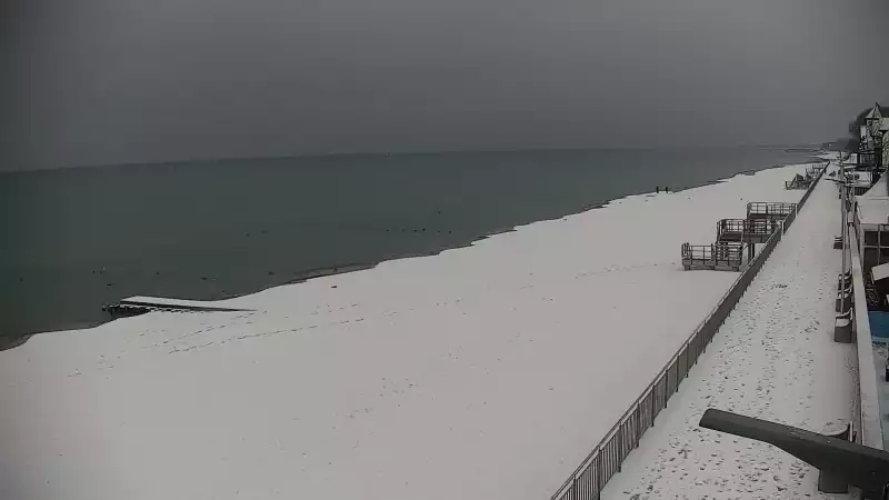 Widok na Promenadę i Plażę w Sarbinowie