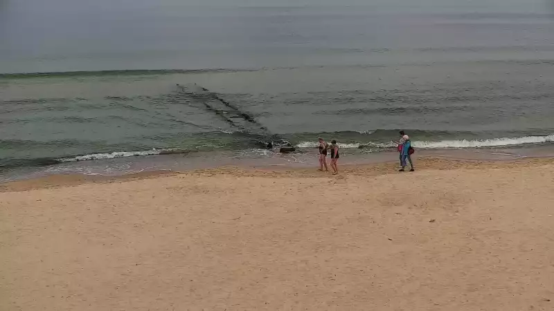 Widok na Promenadę i Plażę w Sarbinowie