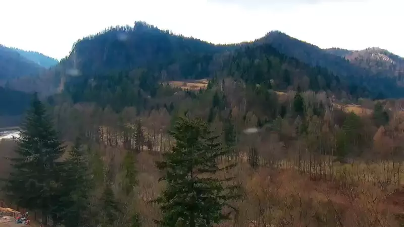 Widok z pienińskiego schroniska Orlica