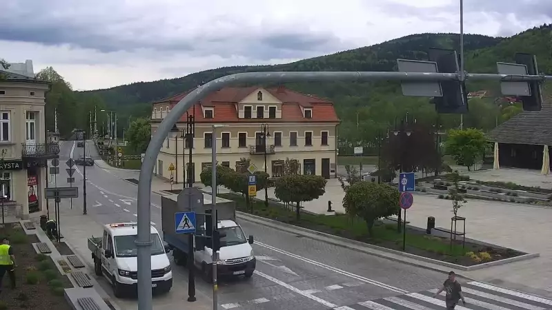 Widok na Suchą Beskidzką.