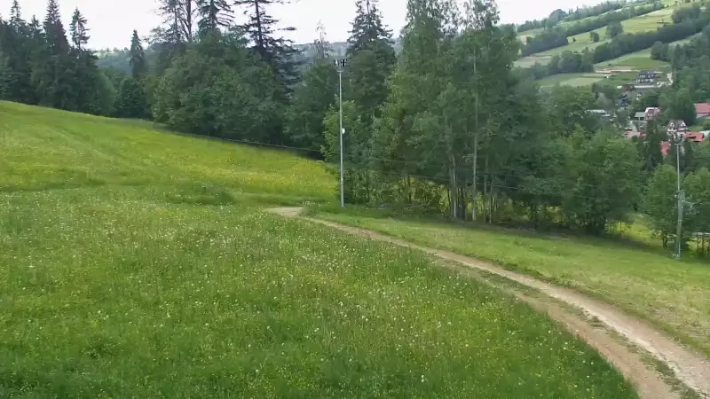 Widok z Kamery na dolny odcinek orczyka Jędrol Suche ski