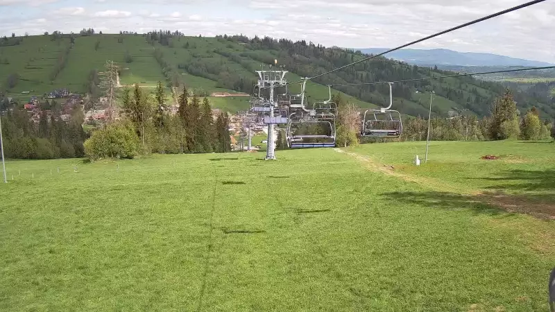 Ski Suche - widok z górnej stacji ośrodka narciarskiego