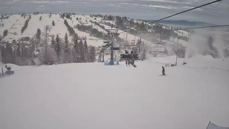 Ski Suche - widok z górnej stacji ośrodka narciarskiego