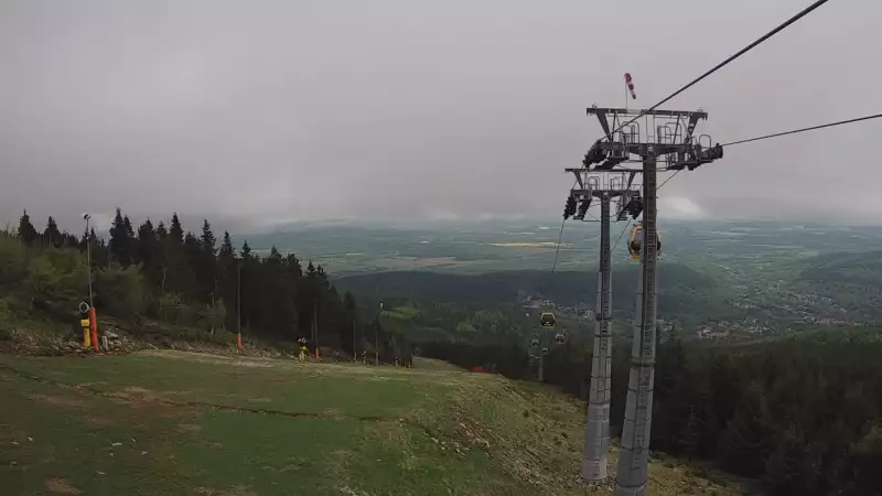 Widok na górną część stacji narciarskiej Ski&Sun.