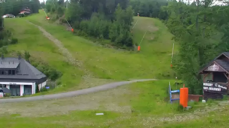 Widok z dolnej stacji Szczyrk Mountain Resort w Solisku