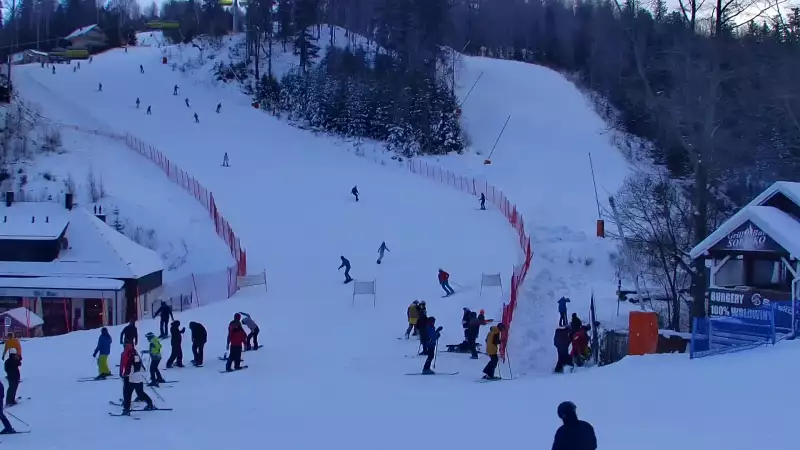 Widok z dolnej stacji Szczyrk Mountain Resort w Solisku