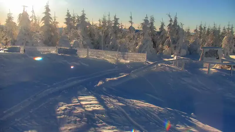 Widok ze Zbójnickiej Kopy w Szczyrku.