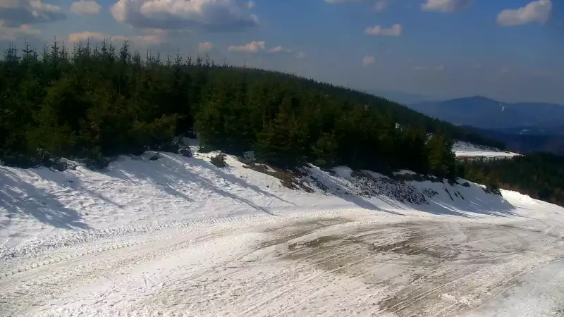 Widok ze Zbójnickiej Kopy w Szczyrku.