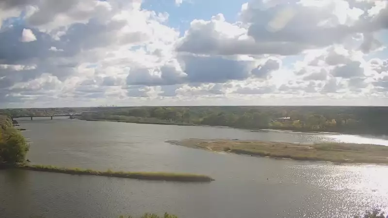 Widok z Kamery na styk rzeki Narew z Wisłą