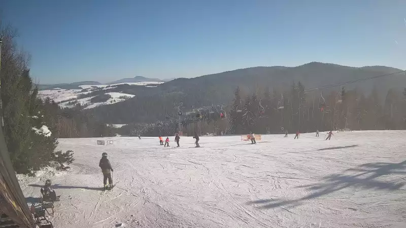 Tylicz.ski widok na trasę zjazdową z górnej części ośrodka