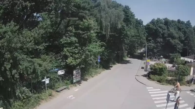 Ujęcie na część deptaka w Wiciu nad morzem