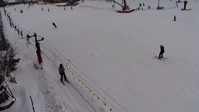 Widok ze stacji narciarskiej Koszałkowo w Wieżycy