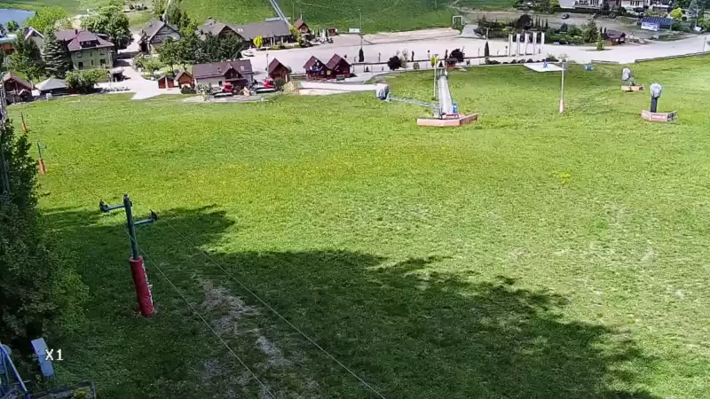 Widok ze stacji narciarskiej Koszałkowo w Wieżycy