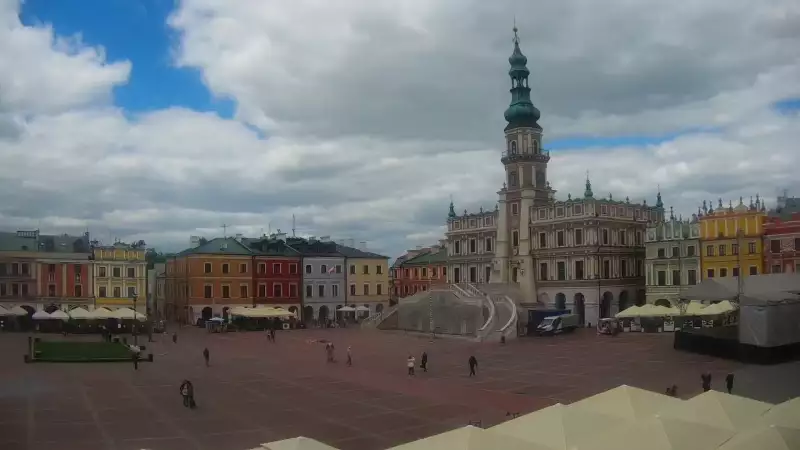 Widok na Rynek Wielki Miasta w ZAMOŚCIU - KAMERA LIVE