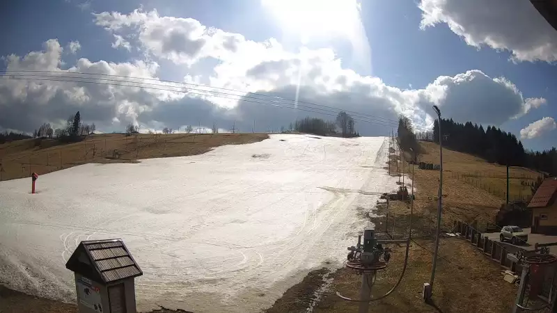 Widok na stok narciarski Wojtek w Zawoi