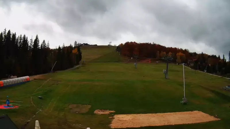 Złoty Groń w Istebnej - widok na trasy zjazdowe online.