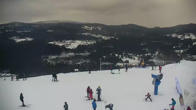 Złoty Groń w Istebnej - widok na 6-osobową kolej linową.