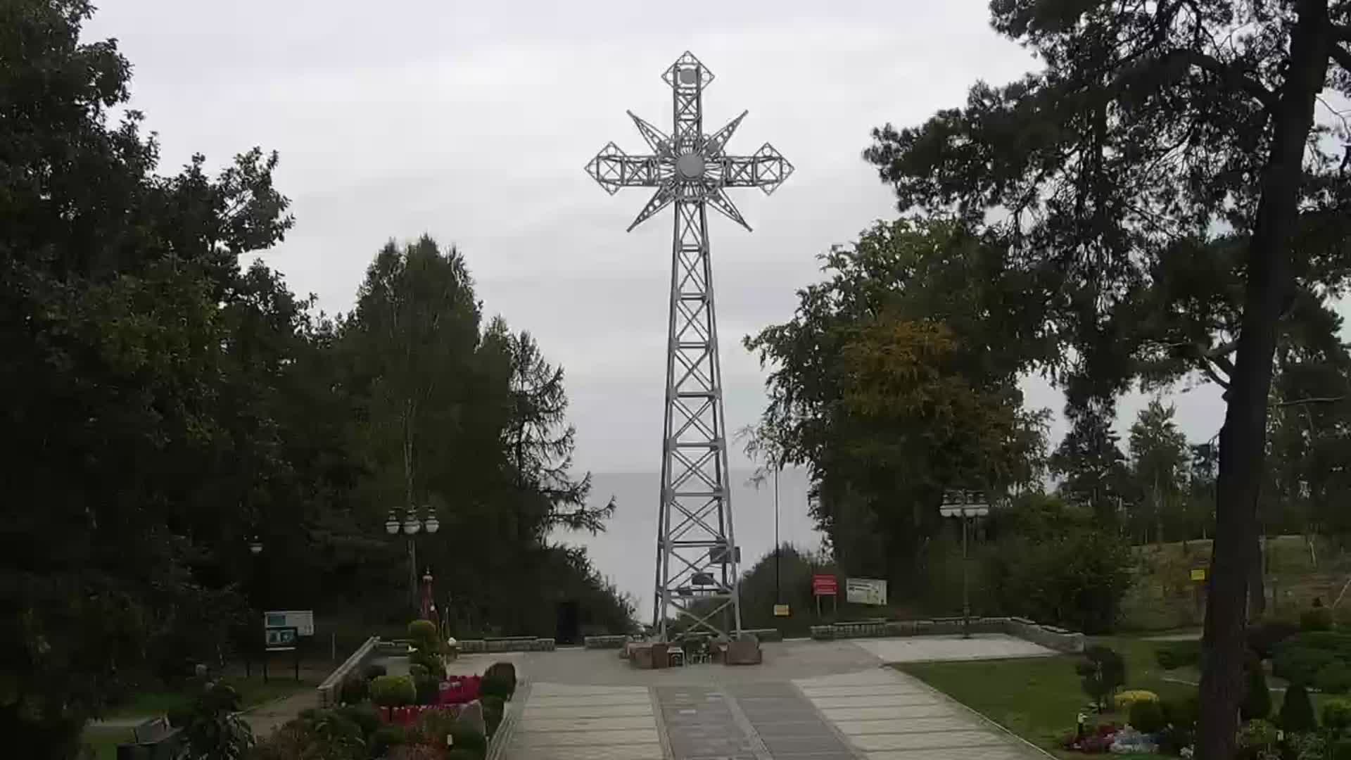 Pustkowo - widok na Krzyż Nadziei