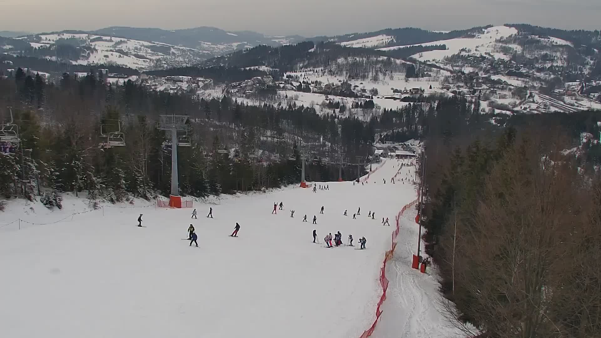stacja-narciarska-zwardo-jakie-warunki-na-narty-zobacz-live-widget