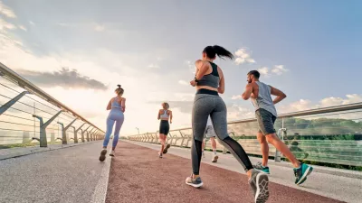 Czym różni się bieganie od joggingu. Jak i kiedy najlepiej biegać latem