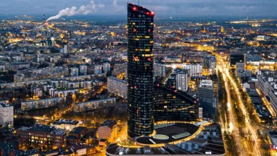 Sprawdź, co czeka na Ciebie w najwyższym budynku w Polsce!