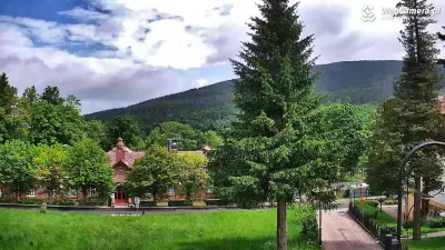 Chcesz odpocząć od tłumów w malowniczym otoczeniu gór Izerskich? Rezerwuj pobyt w Hotelu Buczyński.