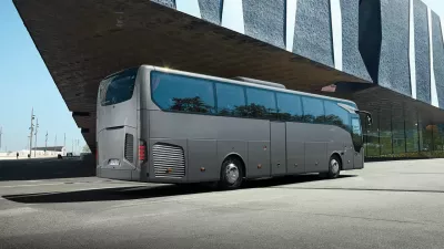 Przewóz osób – czym powinna wyróżniać się profesjonalna firma przewozowa oferująca wynajem autokarów?