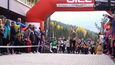 Przeżyj niepowtarzalną atmosferę wieczornego biegu o zachodzie słońca nad Tatrami Bielskimi podczas 2. edycji Night Run BACHLEDKA!