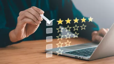 Jak zachęcić turystów do wystawiania opinii w Google? Sprawdzone metody budowania reputacji online