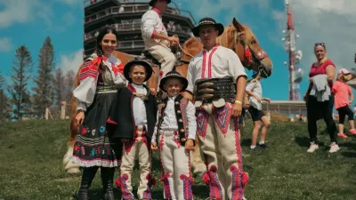 Kultura góralska ożywa bez granic: nowy projekt polsko-słowacki połączy wielowiekowe tradycje u podnóża Tatr