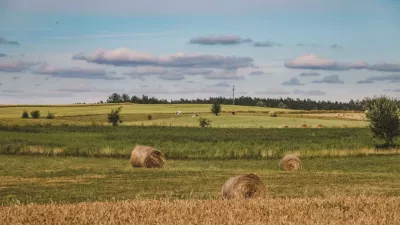 Zdjęcie do artykułu Odkryj najpiękniejsze zakątki Mazur: Gdzie się zatrzymać, aby mieć malownicze krajobrazy na wyciągnięcie ręki?
