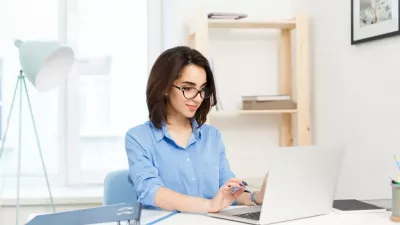 Wideo-rekrutacja i zdalny onboarding: jak bezpiecznie prowadzić procesy HR online?