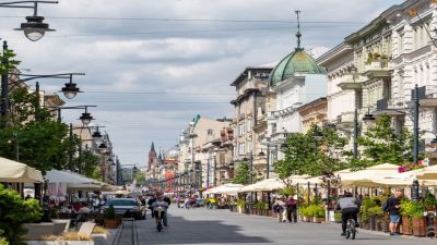 Kamera na najdłuższy deptak w Europie - Ulicę Piotrkowską w Łodzi