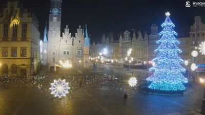 Widok na Świąteczny Rynek we Wrocławiu