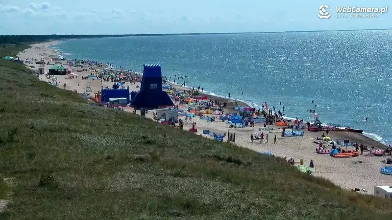 Widok z kamery obrotowej na część plaży w Darłówku