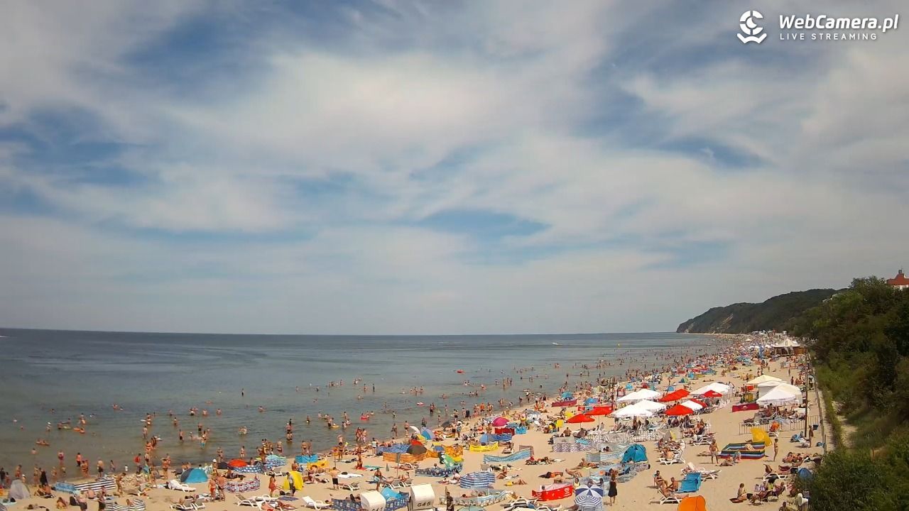 Przepełniona plaża w Międzyzdrojach - lato 2022 rok
