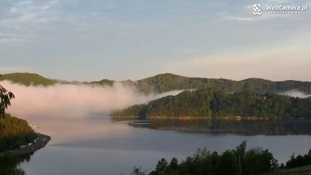 piękne ujęcie na Jezioro Rożnowskie z kamery HD