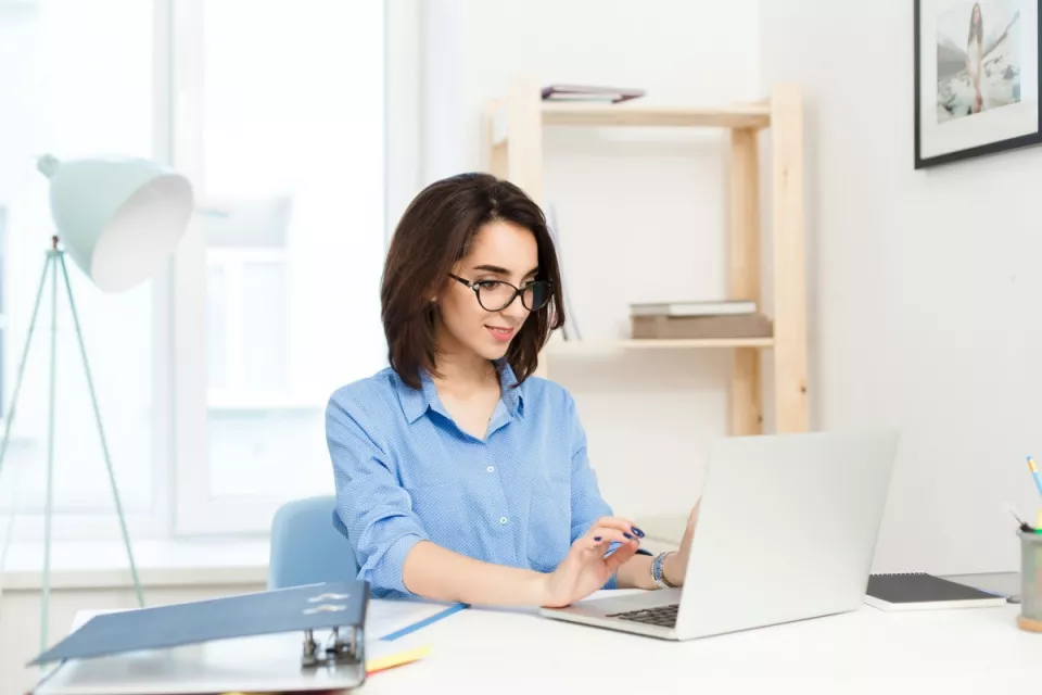 Wideo-rekrutacja i zdalny onboarding: jak bezpiecznie prowadzić procesy HR online? Wideo-rekrutacja i zdalny onboarding: jak bezpiecznie prowadzić procesy HR online?